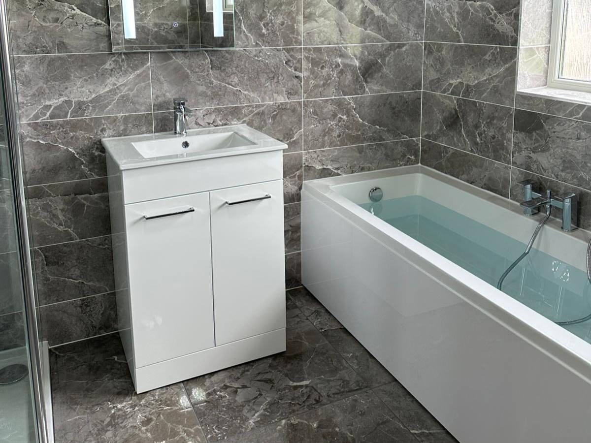 Modern bathroom with bathtub